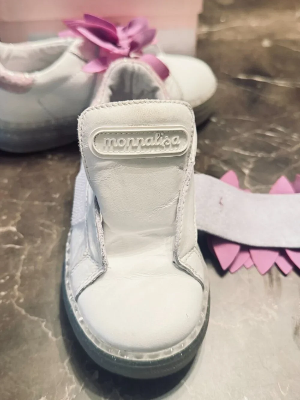 MONA LISA GIRL'S WHITE LEATHER SNEAKERS WITH LAVENDER PETALS, LOOP & HOOK